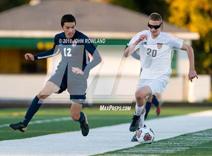 Thumbnail 3 in Hersey vs. Evanston (IHSA 3A Regional Semifinal) photogallery.