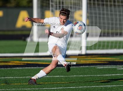 Thumbnail 3 in Hersey vs. Evanston (IHSA 3A Regional Semifinal) photogallery.