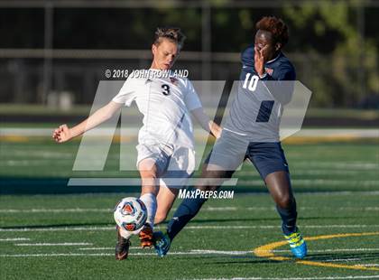 Thumbnail 2 in Hersey vs. Evanston (IHSA 3A Regional Semifinal) photogallery.