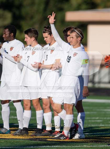 Thumbnail 3 in Hersey vs. Evanston (IHSA 3A Regional Semifinal) photogallery.