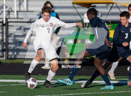 Thumbnail 2 in Hersey vs. Evanston (IHSA 3A Regional Semifinal) photogallery.