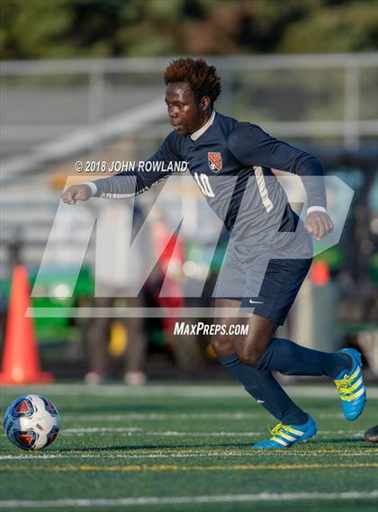 Thumbnail 3 in Hersey vs. Evanston (IHSA 3A Regional Semifinal) photogallery.