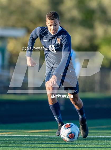 Thumbnail 3 in Hersey vs. Evanston (IHSA 3A Regional Semifinal) photogallery.