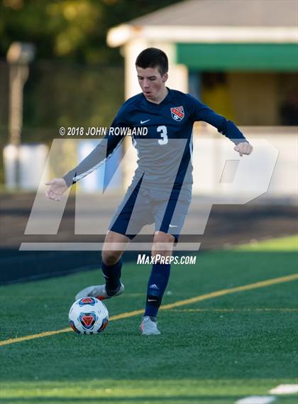 Thumbnail 2 in Hersey vs. Evanston (IHSA 3A Regional Semifinal) photogallery.