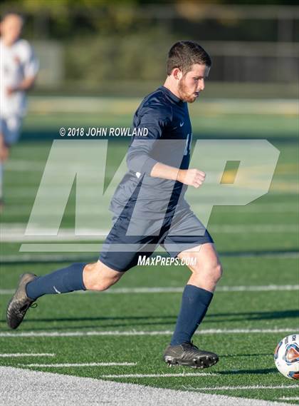 Thumbnail 3 in Hersey vs. Evanston (IHSA 3A Regional Semifinal) photogallery.