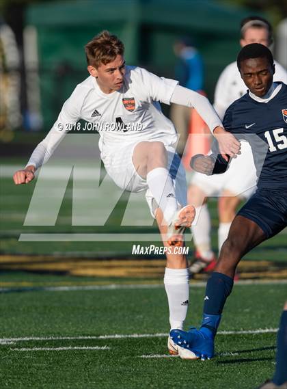 Thumbnail 2 in Hersey vs. Evanston (IHSA 3A Regional Semifinal) photogallery.