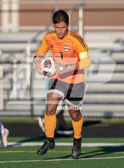 Thumbnail 3 in Hersey vs. Evanston (IHSA 3A Regional Semifinal) photogallery.