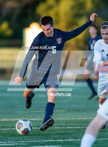 Thumbnail 2 in Hersey vs. Evanston (IHSA 3A Regional Semifinal) photogallery.