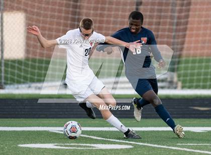 Thumbnail 2 in Hersey vs. Evanston (IHSA 3A Regional Semifinal) photogallery.
