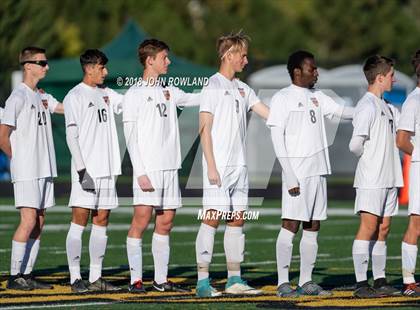 Thumbnail 3 in Hersey vs. Evanston (IHSA 3A Regional Semifinal) photogallery.