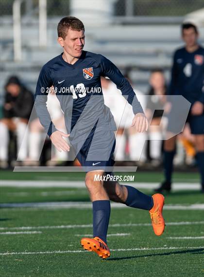 Thumbnail 2 in Hersey vs. Evanston (IHSA 3A Regional Semifinal) photogallery.
