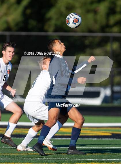 Thumbnail 2 in Hersey vs. Evanston (IHSA 3A Regional Semifinal) photogallery.