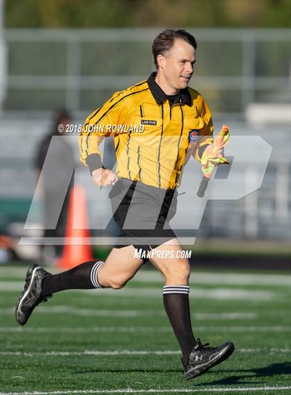 Thumbnail 1 in Hersey vs. Evanston (IHSA 3A Regional Semifinal) photogallery.