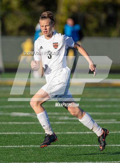 Thumbnail 3 in Hersey vs. Evanston (IHSA 3A Regional Semifinal) photogallery.