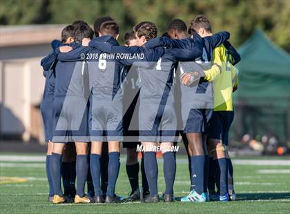 Thumbnail 2 in Hersey vs. Evanston (IHSA 3A Regional Semifinal) photogallery.