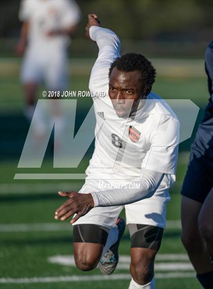 Thumbnail 2 in Hersey vs. Evanston (IHSA 3A Regional Semifinal) photogallery.