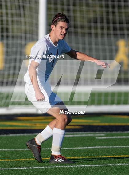 Thumbnail 2 in Hersey vs. Evanston (IHSA 3A Regional Semifinal) photogallery.