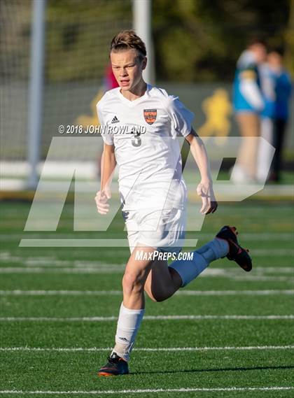 Thumbnail 1 in Hersey vs. Evanston (IHSA 3A Regional Semifinal) photogallery.