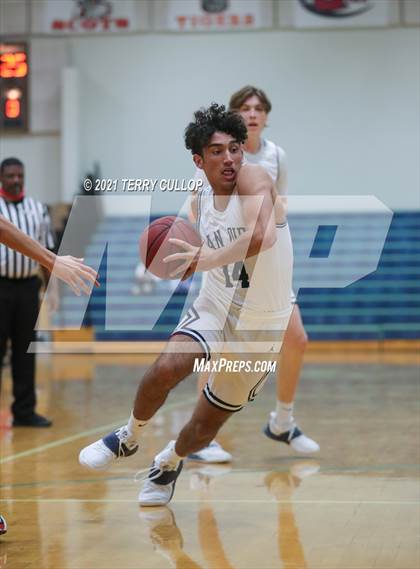 Thumbnail 3 in West vs. Juan Diego (Eagle Holiday Shootout) photogallery.