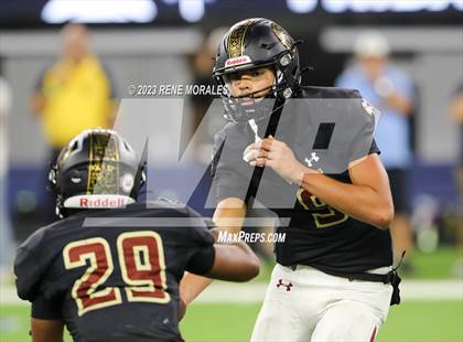 Thumbnail 1 in Warren vs Downey photogallery.