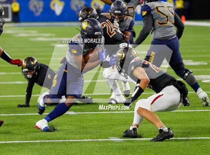 Thumbnail 2 in Warren vs Downey photogallery.