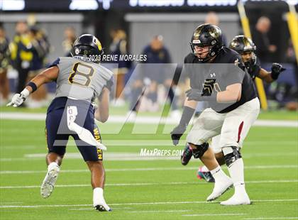 Thumbnail 1 in Warren vs Downey photogallery.