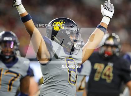 Thumbnail 3 in Warren vs Downey photogallery.