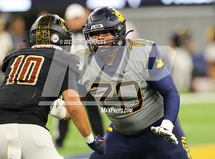 Thumbnail 1 in Warren vs Downey photogallery.