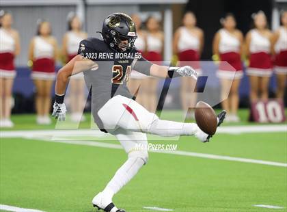 Thumbnail 1 in Warren vs Downey photogallery.