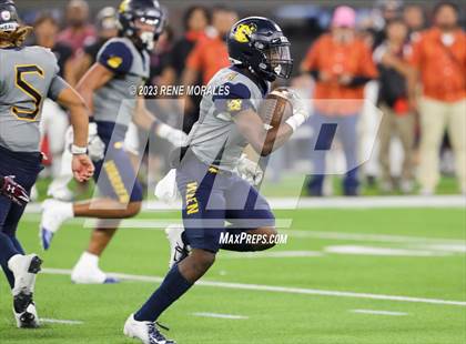 Thumbnail 1 in Warren vs Downey photogallery.