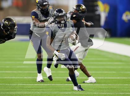 Thumbnail 1 in Warren vs Downey photogallery.