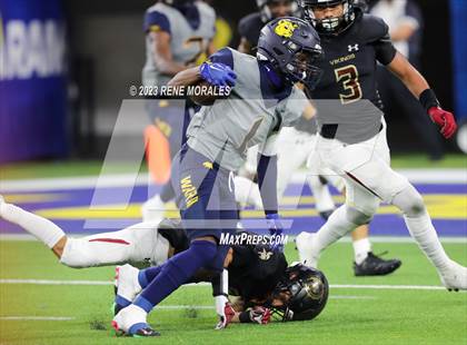 Thumbnail 2 in Warren vs Downey photogallery.