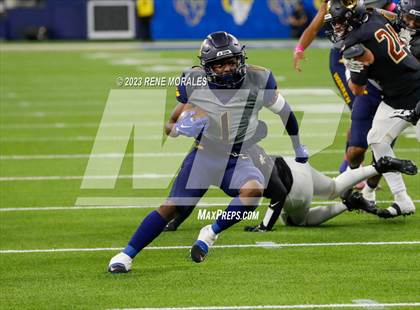 Thumbnail 3 in Warren vs Downey photogallery.