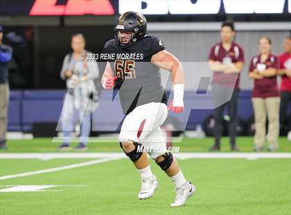 Thumbnail 1 in Warren vs Downey photogallery.