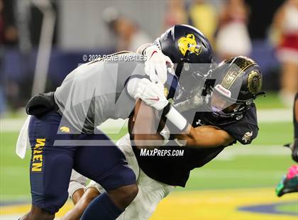 Thumbnail 1 in Warren vs Downey photogallery.