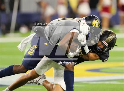 Thumbnail 2 in Warren vs Downey photogallery.