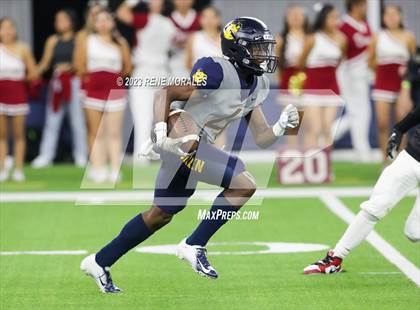 Thumbnail 2 in Warren vs Downey photogallery.