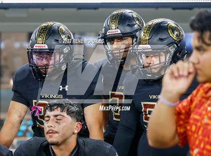 Thumbnail 1 in Warren vs Downey photogallery.