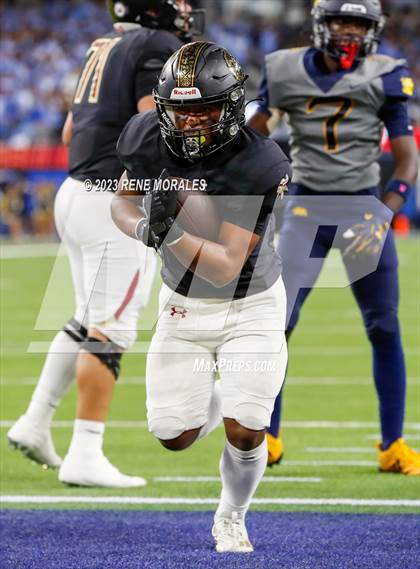 Thumbnail 1 in Warren vs Downey photogallery.