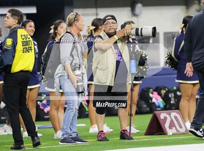 Thumbnail 2 in Warren vs Downey photogallery.