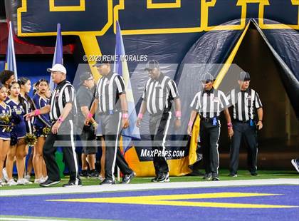 Thumbnail 3 in Warren vs Downey photogallery.