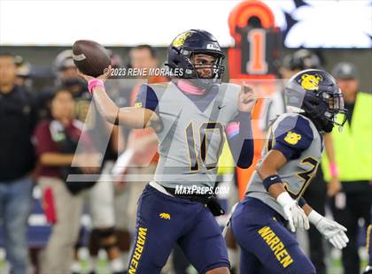 Thumbnail 3 in Warren vs Downey photogallery.