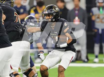 Thumbnail 2 in Warren vs Downey photogallery.