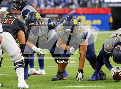 Thumbnail 2 in Warren vs Downey photogallery.