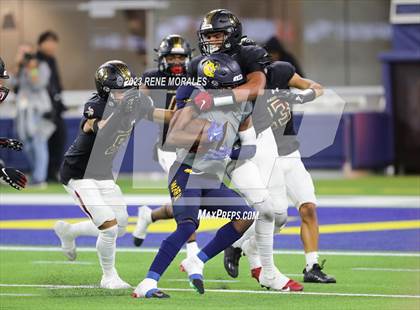 Thumbnail 2 in Warren vs Downey photogallery.