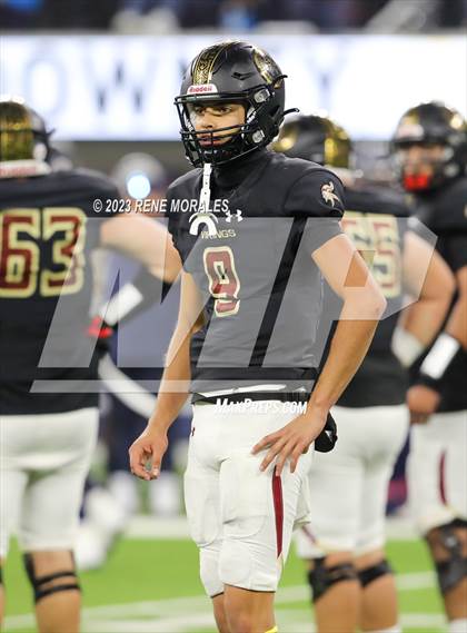 Thumbnail 1 in Warren vs Downey photogallery.