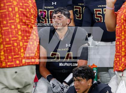 Thumbnail 2 in Warren vs Downey photogallery.