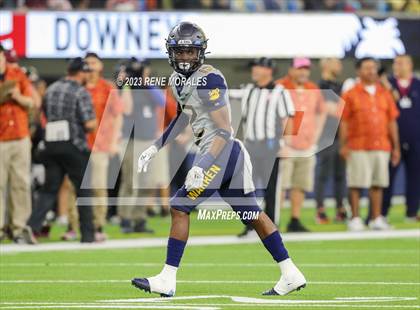 Thumbnail 3 in Warren vs Downey photogallery.