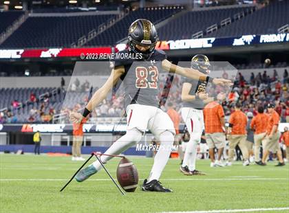 Thumbnail 2 in Warren vs Downey photogallery.