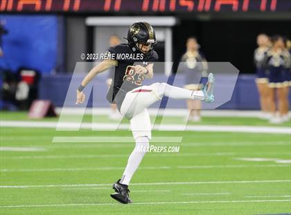 Thumbnail 1 in Warren vs Downey photogallery.
